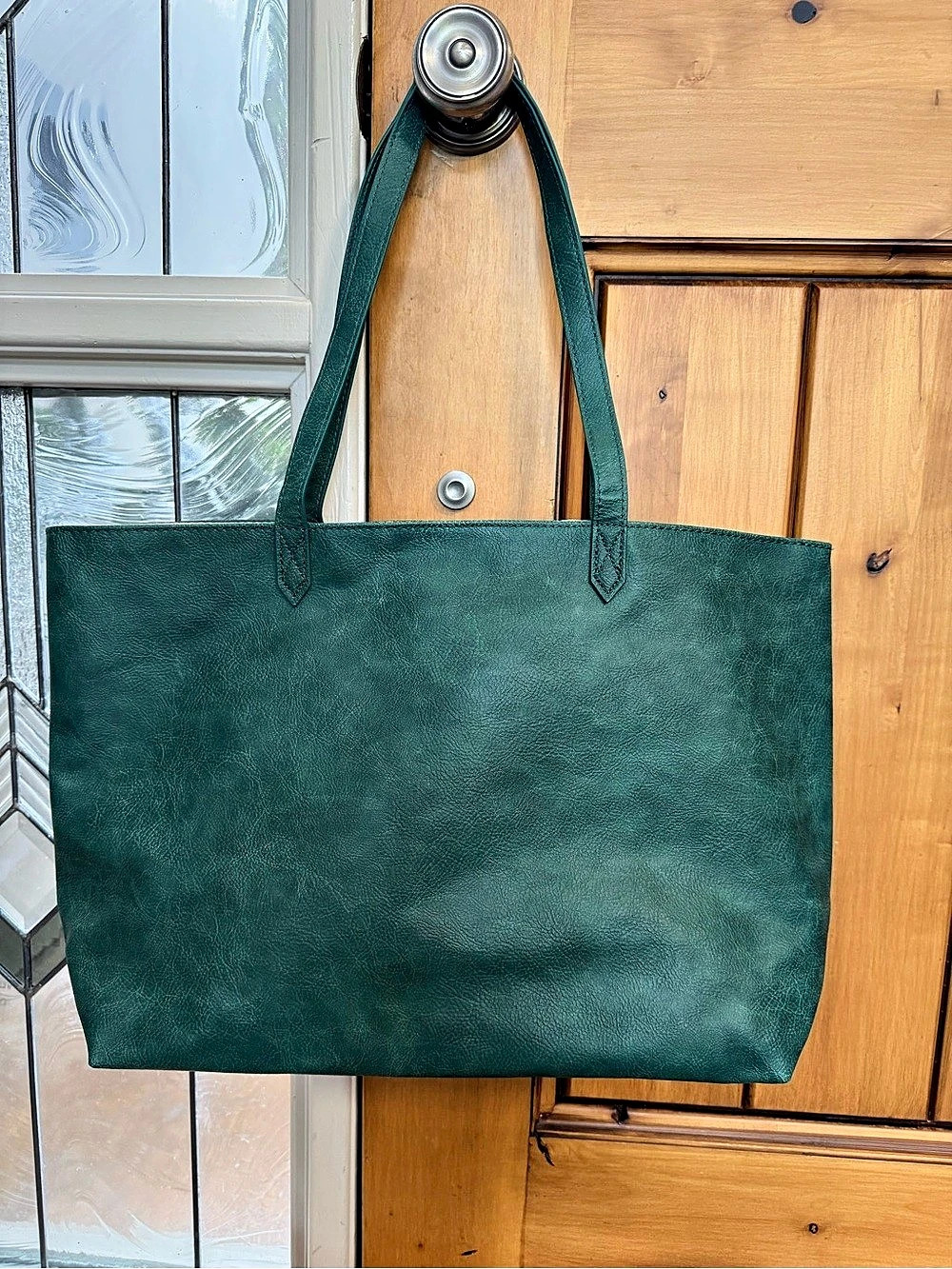 Thirty-One Modern Tote ( display only)